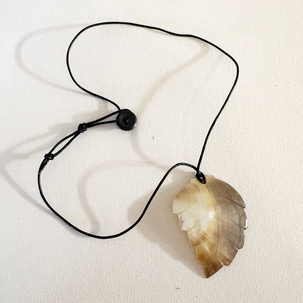 Faux Agate Leaf Pendant Resin Stone Look Nature Necklace Vintage 90s Necklace